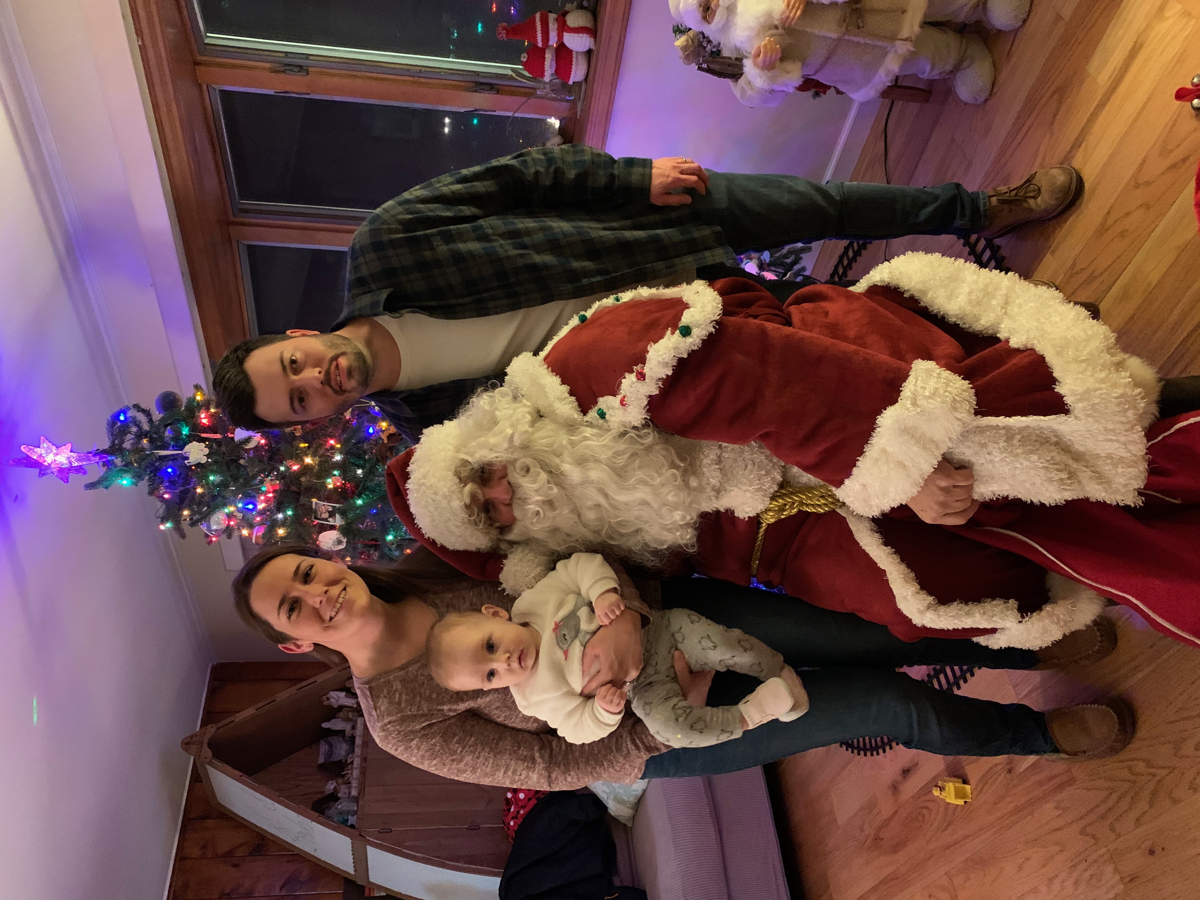 Holiday Santa Claus Family Visit 4